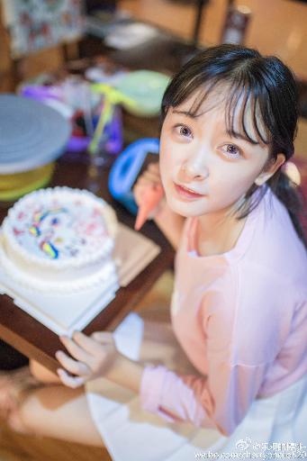 男生把困困塞女生坤坤里